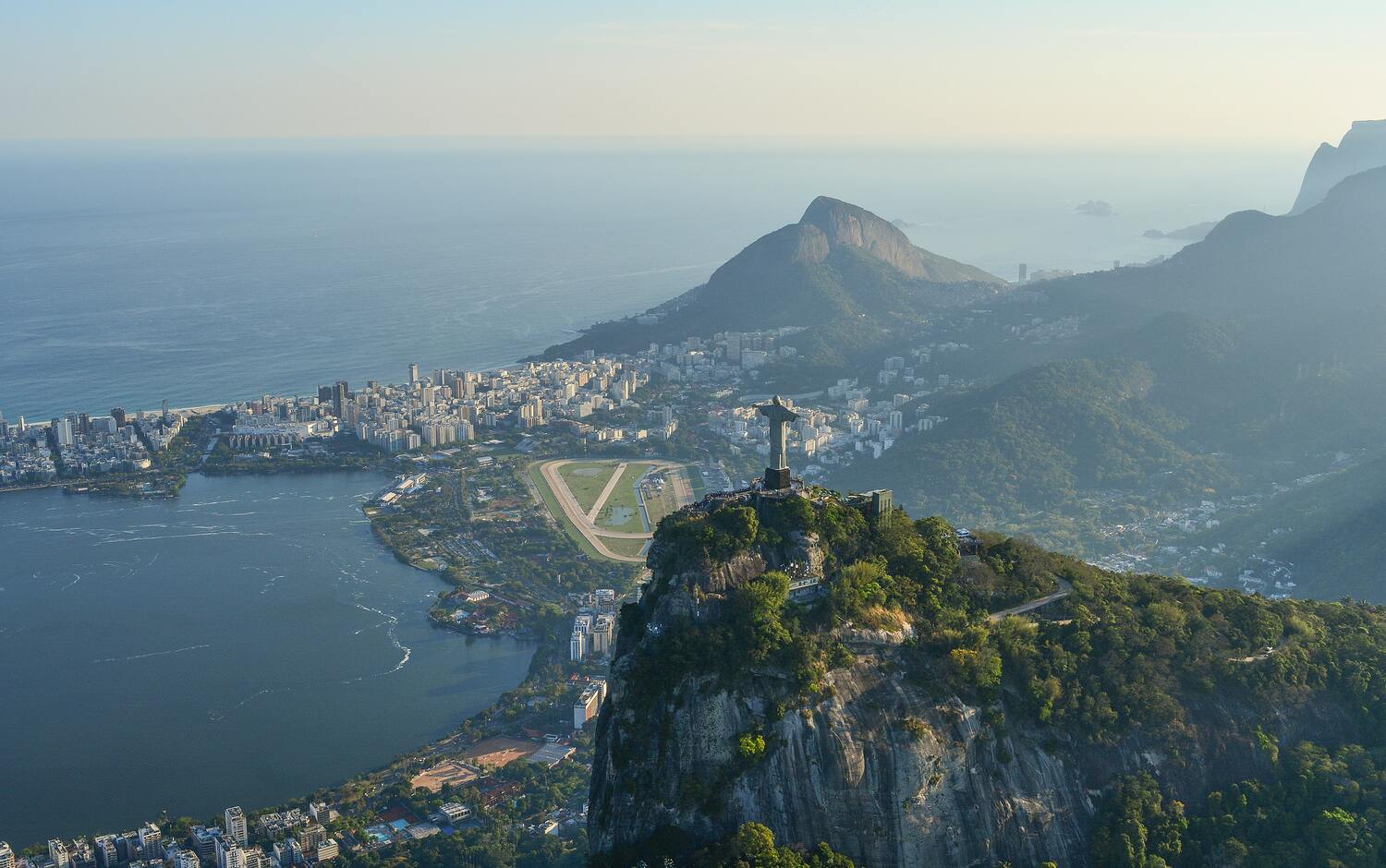 christ the redeemer statue